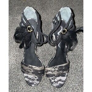 Nina Clara Champagne Lacey Pump 4" inch heels Open Toe Size 9